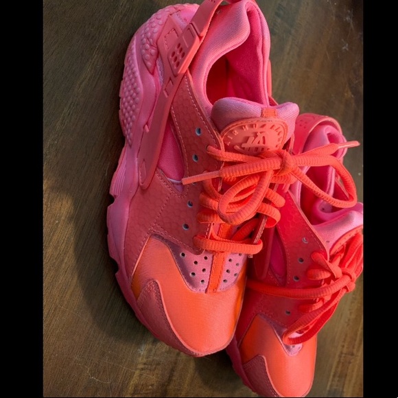 Hot lava huaraches - Picture 2 of 5